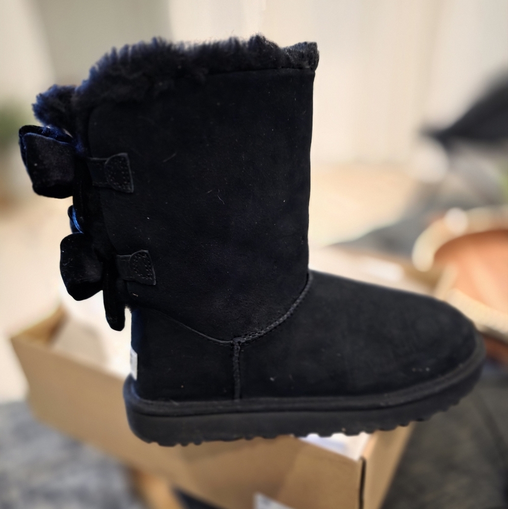 UGG Black Bailey Bow Velvet Ribbon Boots size 9
